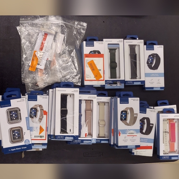 Insignia Watch Bands & Bumper Case Lot For Apple And Samsung Smart Watches 36pcs - Picture 1 of 14